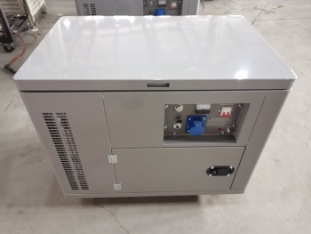 Дизель генератор 8 кВт в шумозащитном кожухе АМПЕРОС LDG 10000S